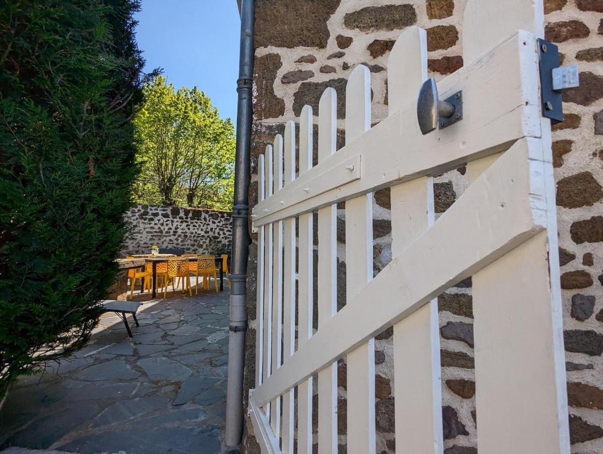 Maison Du Soleil Chez Isa Polignac  Exterior foto